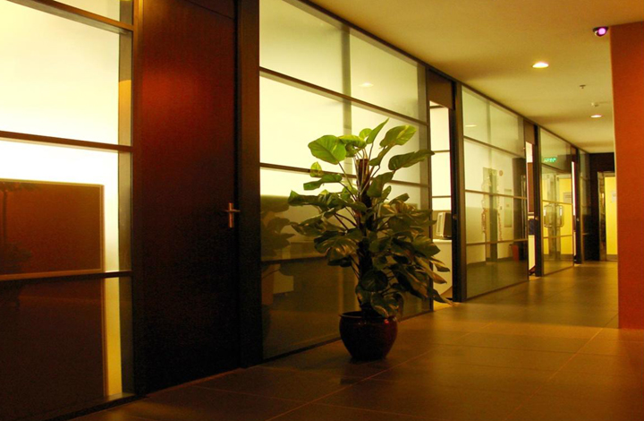 ����չ����������